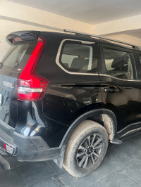 Black Mahindra Scorpio Z8 Select