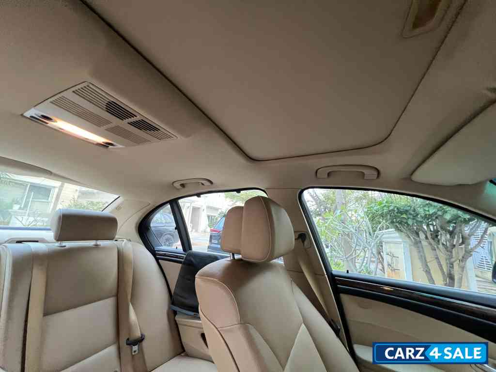 BMW 5-Series 530d sedan