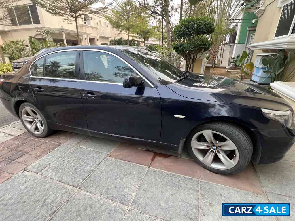 BMW 5-Series 530d sedan