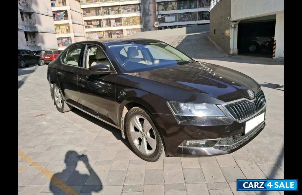 Skoda Superb style
