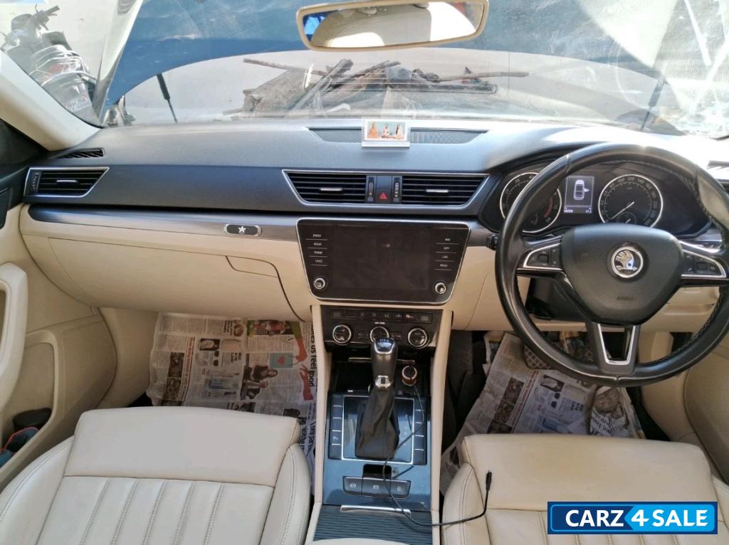 Skoda Superb style
