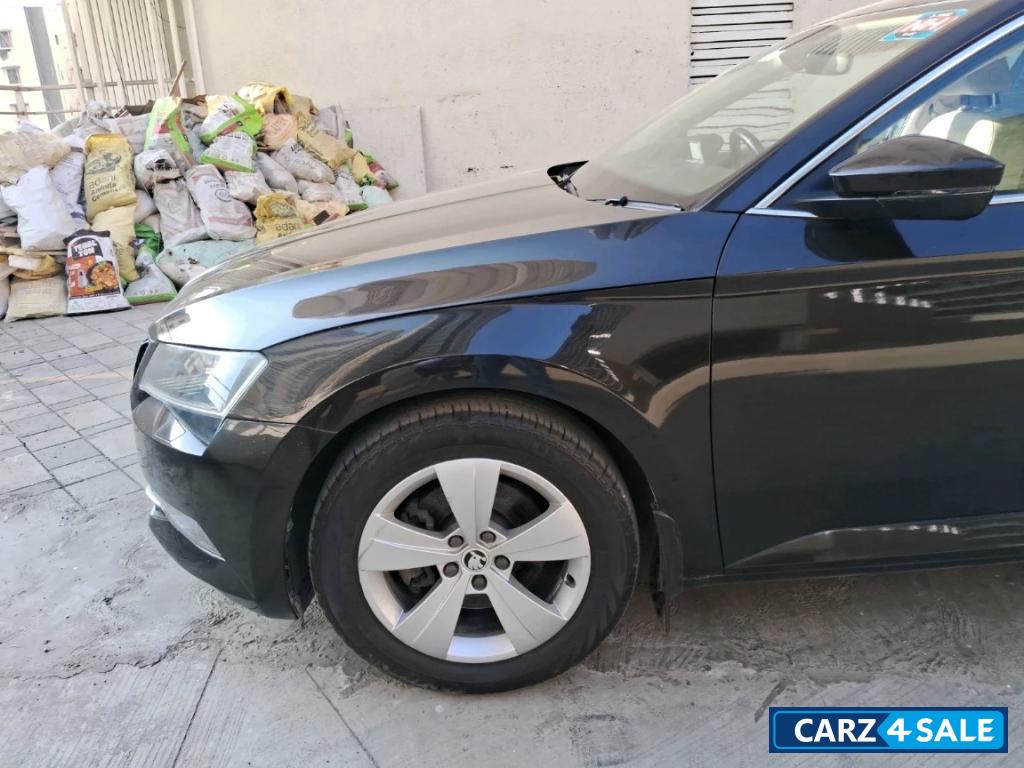 Skoda Superb style