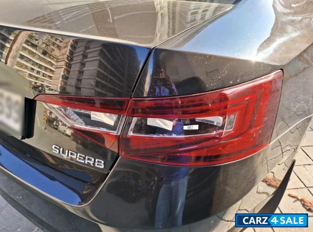 Skoda Superb style