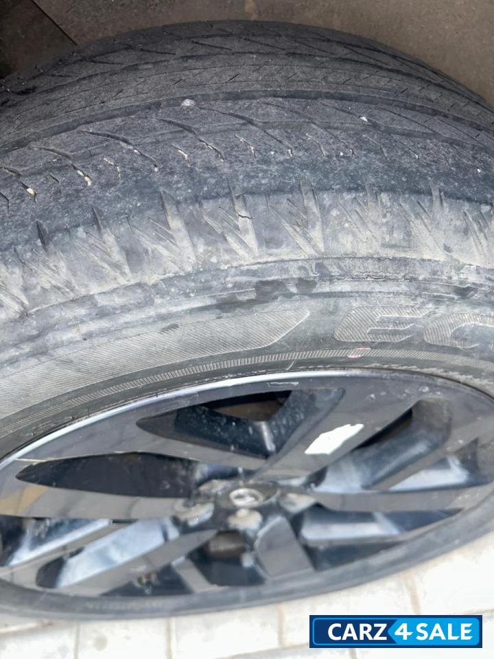 Tata Safari 2.0 XZA plus AT