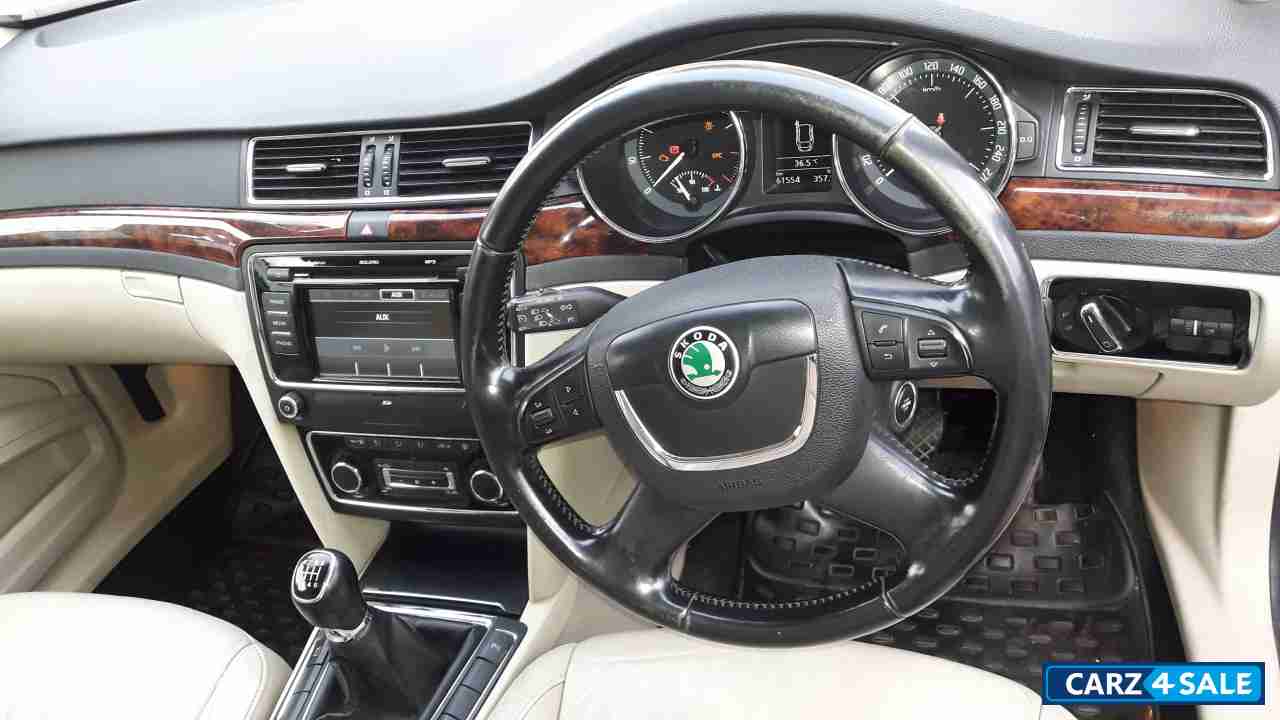 Skoda  Superb 1.8 TSI ELEGANCE