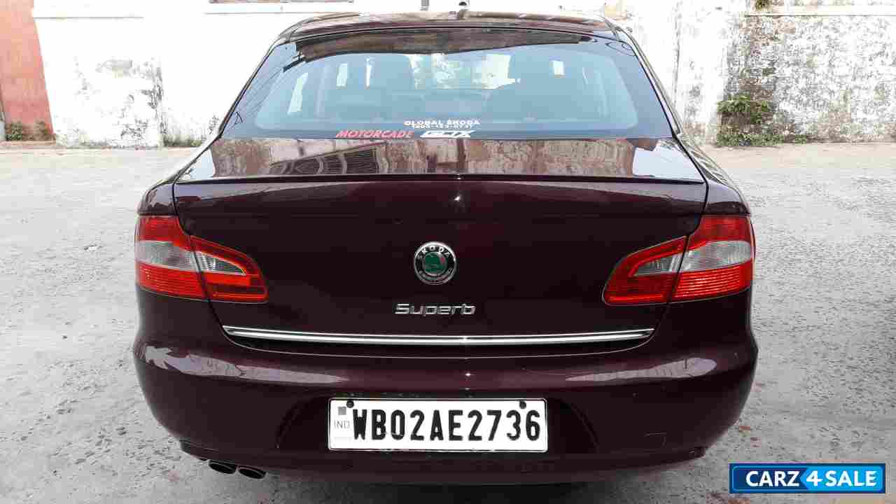 Skoda  Superb 1.8 TSI ELEGANCE
