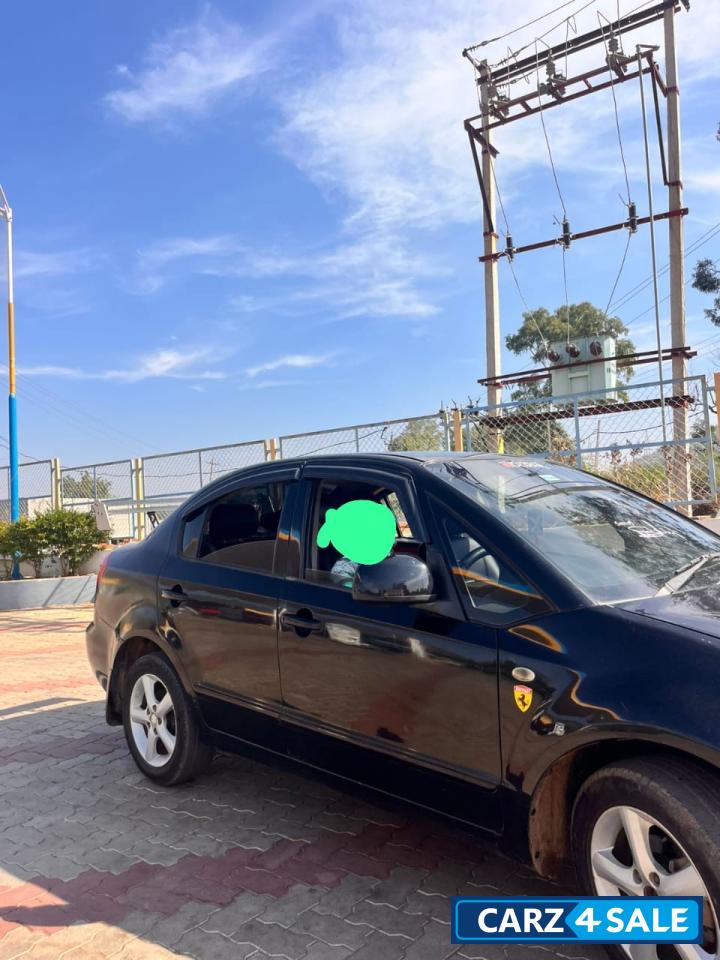 Black Maruti Suzuki SX4
