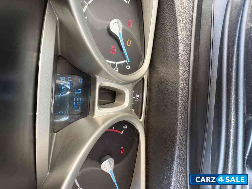 Black Ford Ecosport Titanium