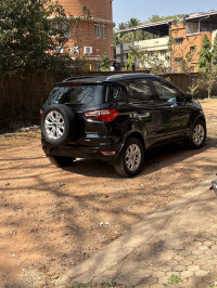 Black Ford Ecosport Titanium