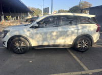 White Mahindra XUV700 AX7L D AT AWD