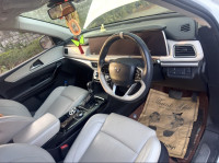 White Mahindra XUV700 AX7L D AT AWD