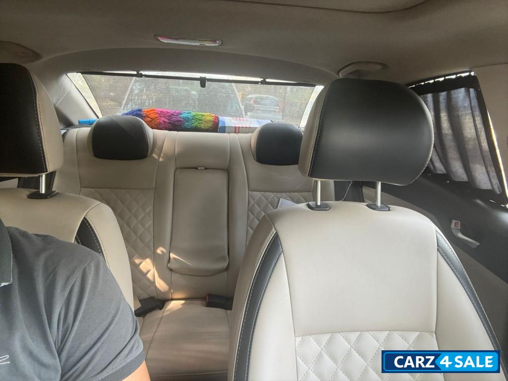 Hyundai Verna 1.6 CRDi SX +