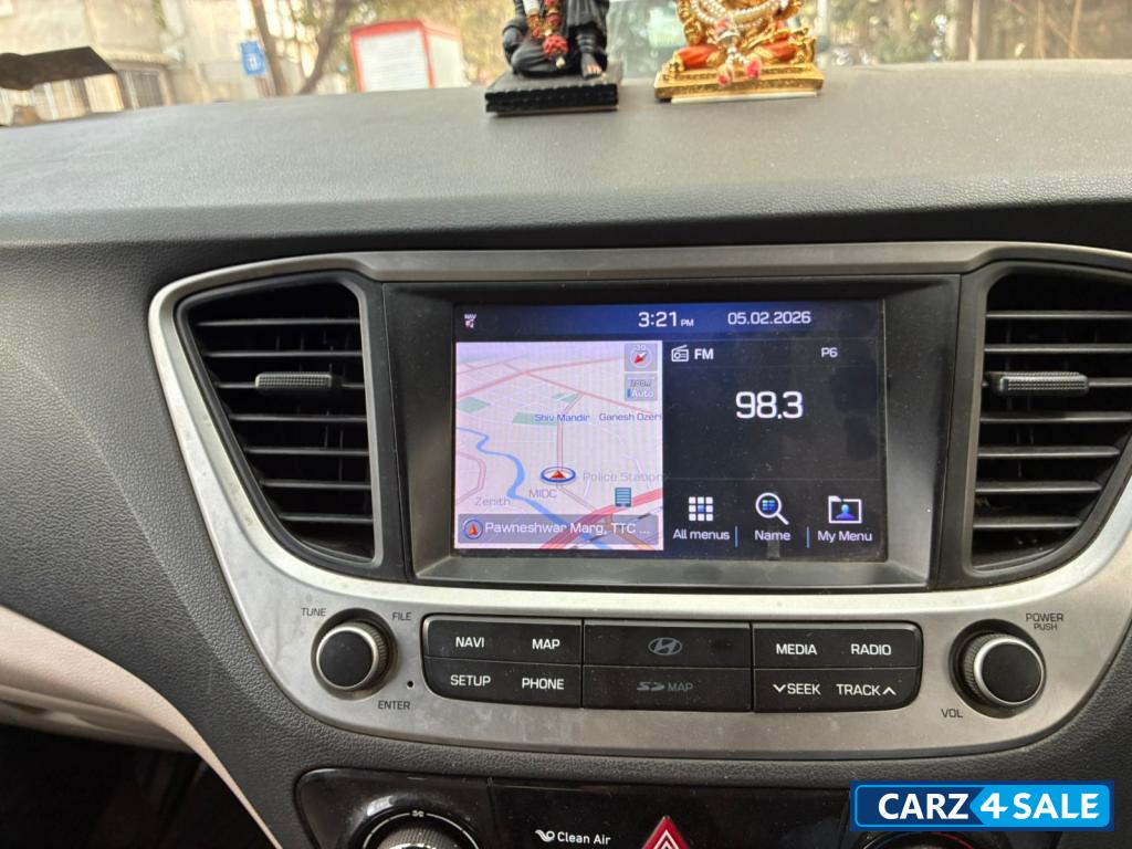 Hyundai Verna 1.6 CRDi SX +