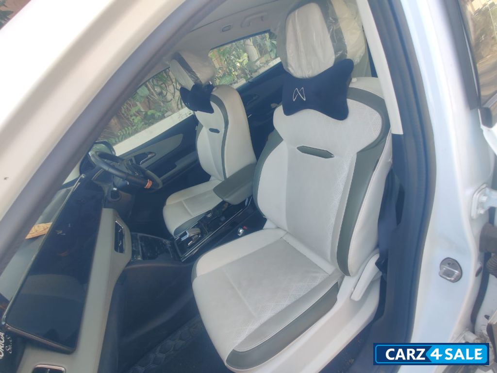 While Evest Mahindra XEV 9S Xuv 9E 79 Kw While Evest Mahindra XEV 9S Xuv 9E 79 Kw