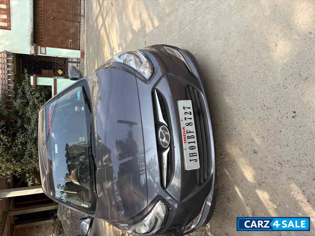 S Dust Hyundai Fluidic Verna 4S 1.4 VTVT