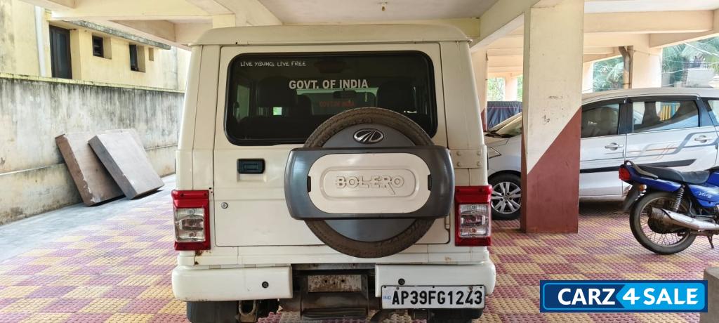 Diamond White Mahindra Bolero B6 BS-VI