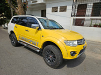 Yellow White Mitsubishi Pajero Sport 4x4 Limited Edition