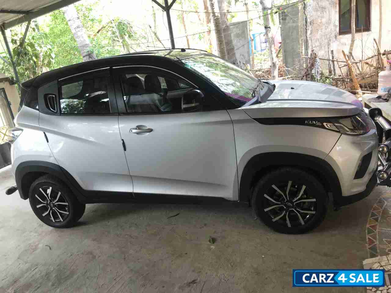 Blkslr Mahindra KUV100 Kuv100NXTK8G80