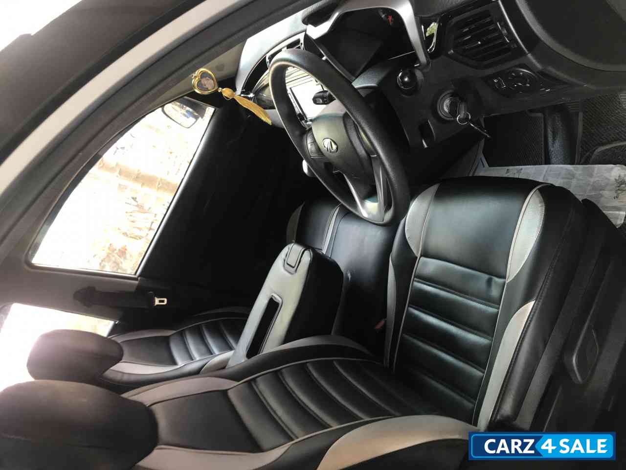 Blkslr Mahindra KUV100 Kuv100NXTK8G80