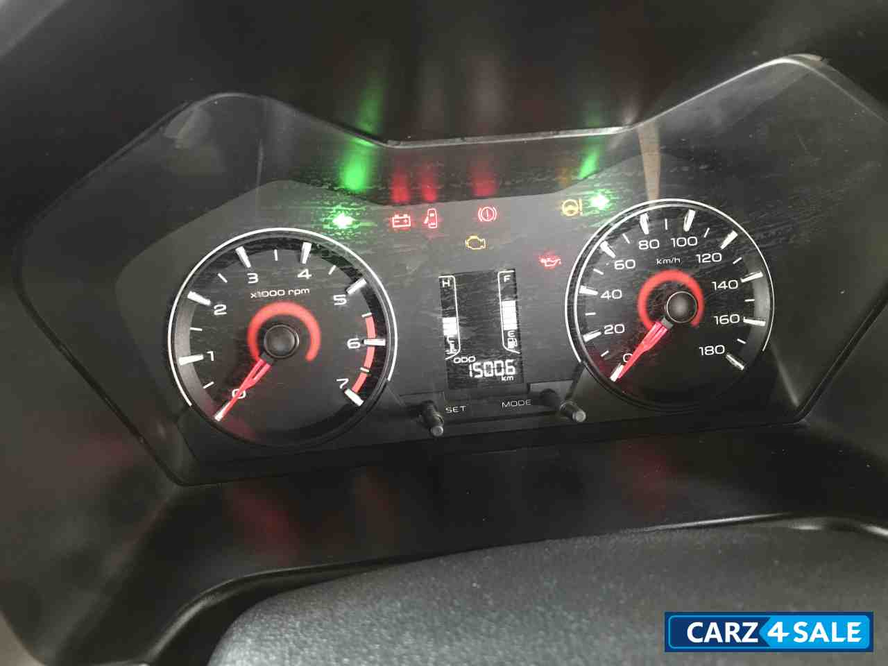 Blkslr Mahindra KUV100 Kuv100NXTK8G80