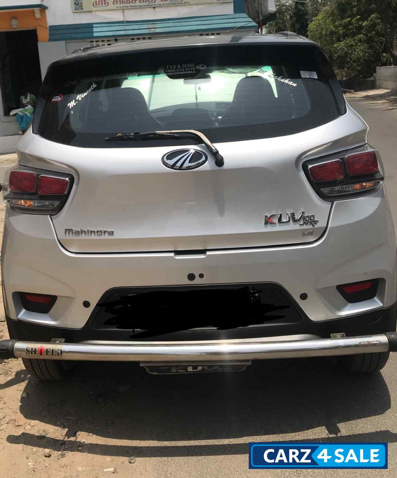 Blkslr Mahindra KUV100 Kuv100NXTK8G80