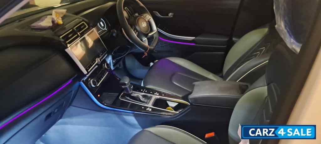 White Hyundai Alcazar Signature Adventure