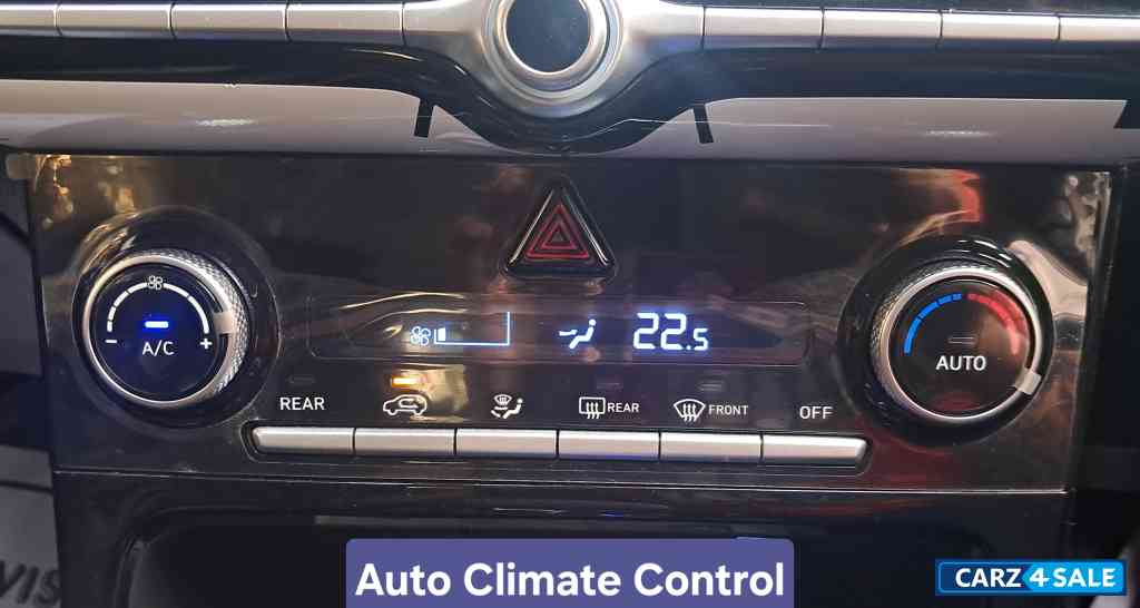 White Hyundai Alcazar Signature Adventure