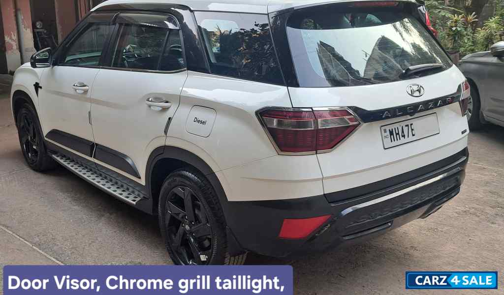 White Hyundai Alcazar Signature Adventure