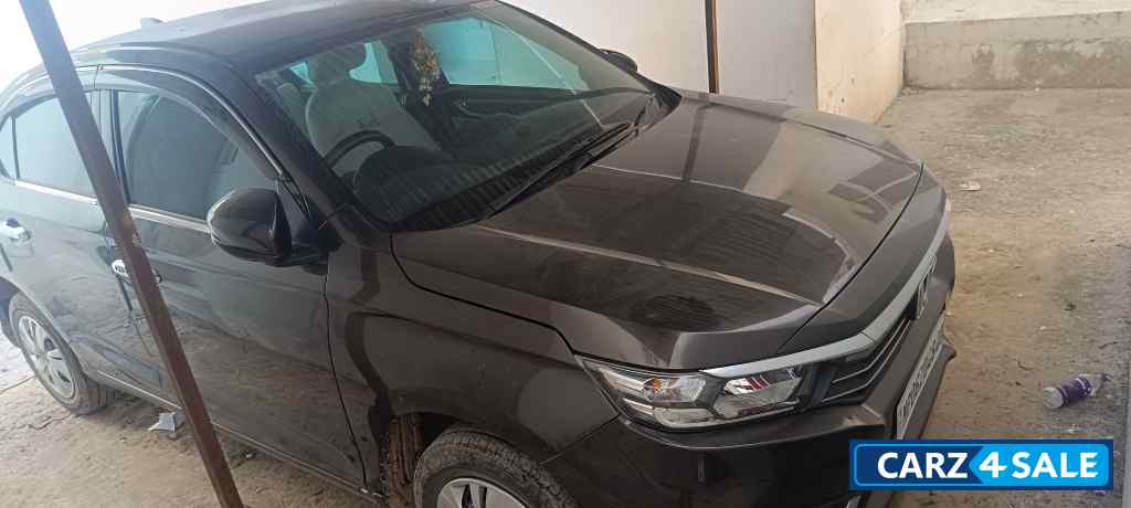 Golden Brown Honda Amaze S