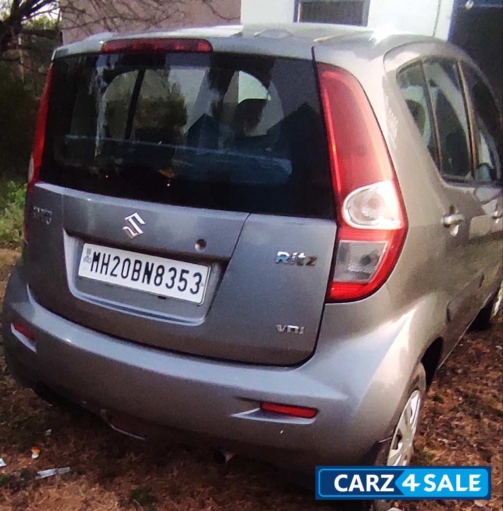 Saloon Maruti Suzuki Ritz VDIBSIV