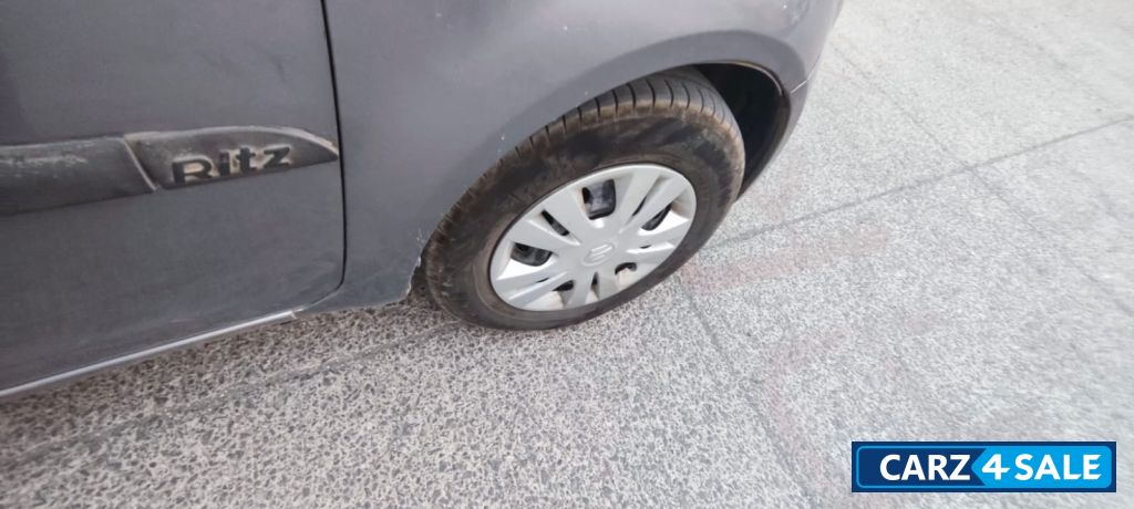 Saloon Maruti Suzuki Ritz VDIBSIV