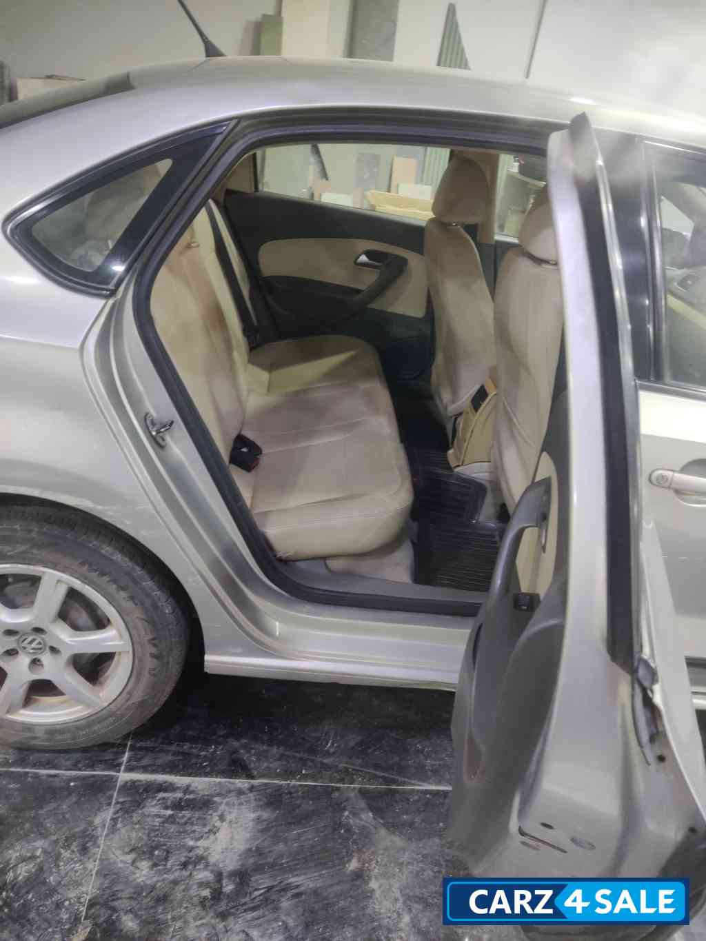 Volkswagen Vento 1.6 highline petrol