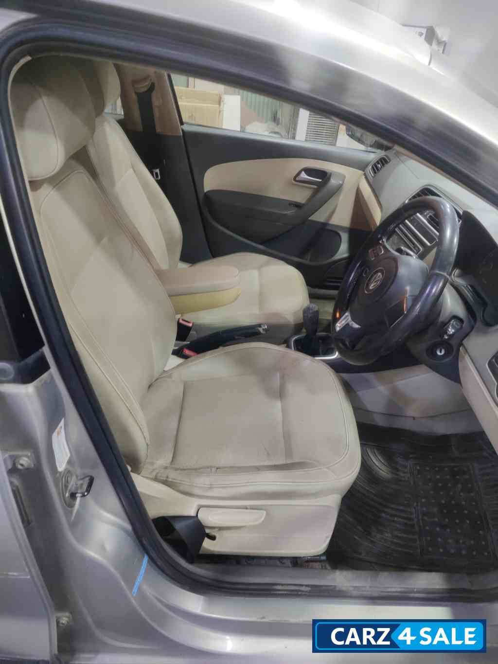 Volkswagen Vento 1.6 highline petrol