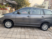Toyota Innova 2.5 G
