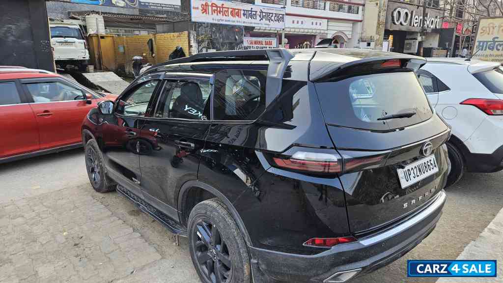Tata Safari XT+ DARK 2023