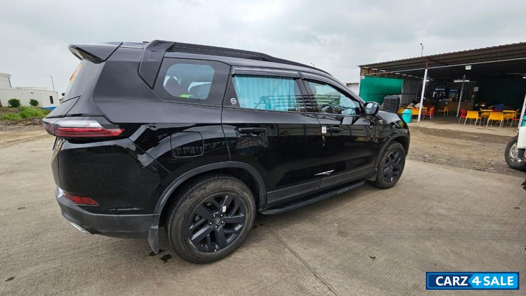 Tata Safari XT+ DARK 2023