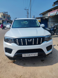 White Mahindra Scorpio Scorpio-N Z4