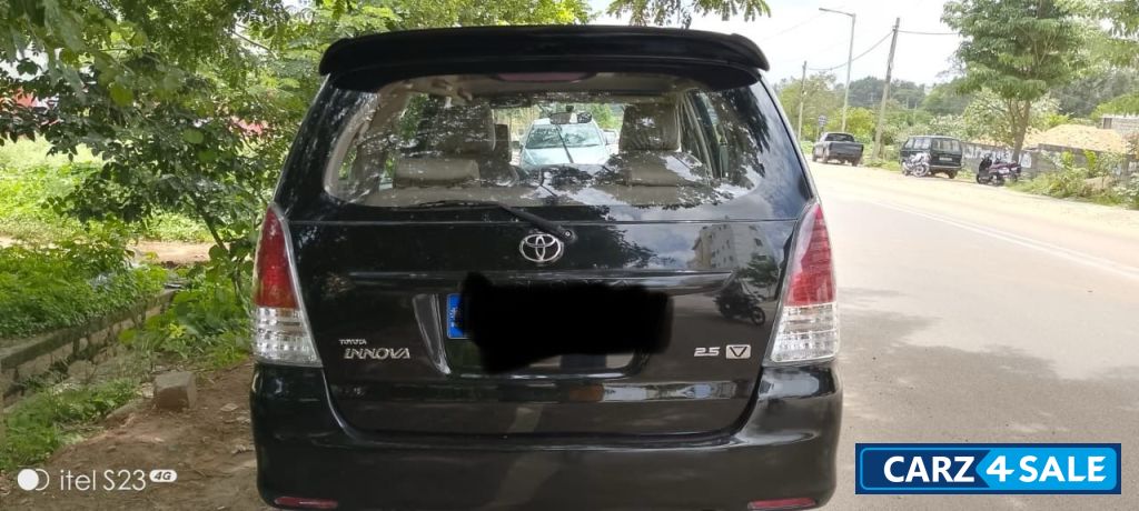 Toyota Innova 2.4G5