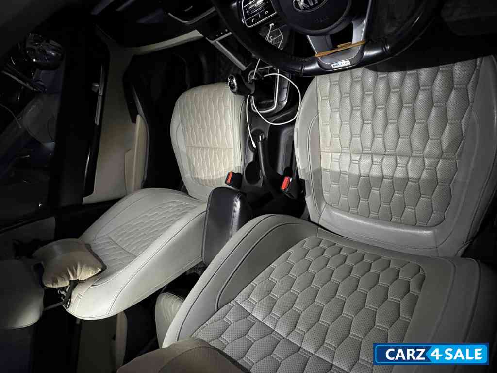 Kia Seltos HTX MT PETROL