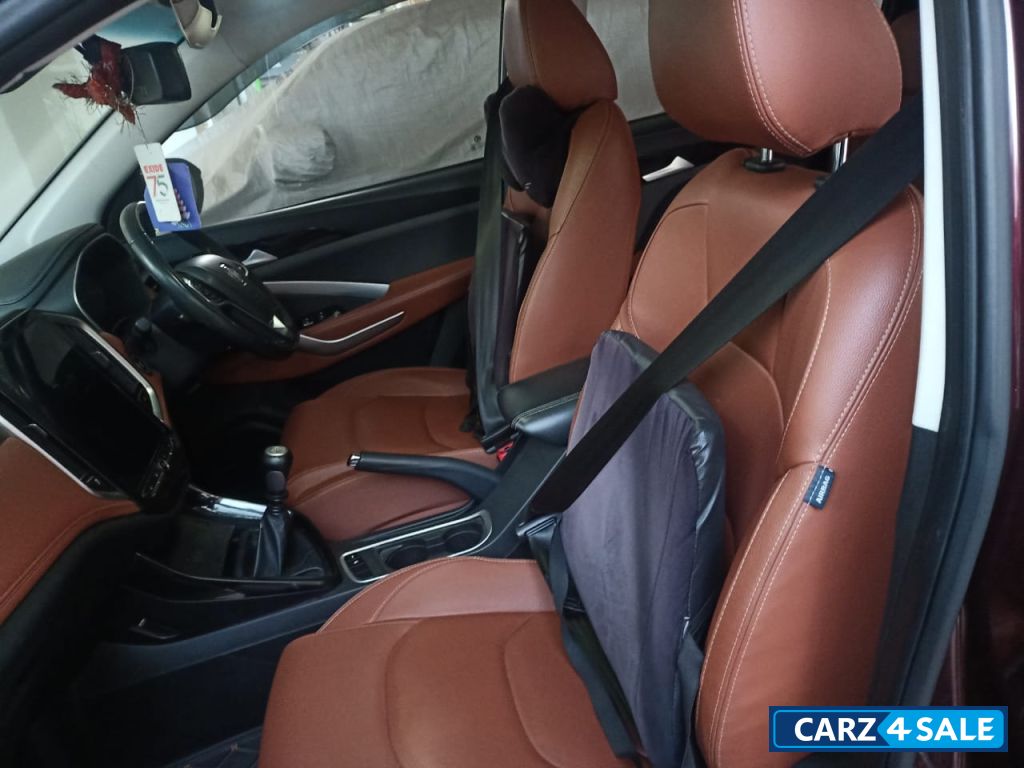 MG Hector Plus 0.2 DESELE 7 SEATER