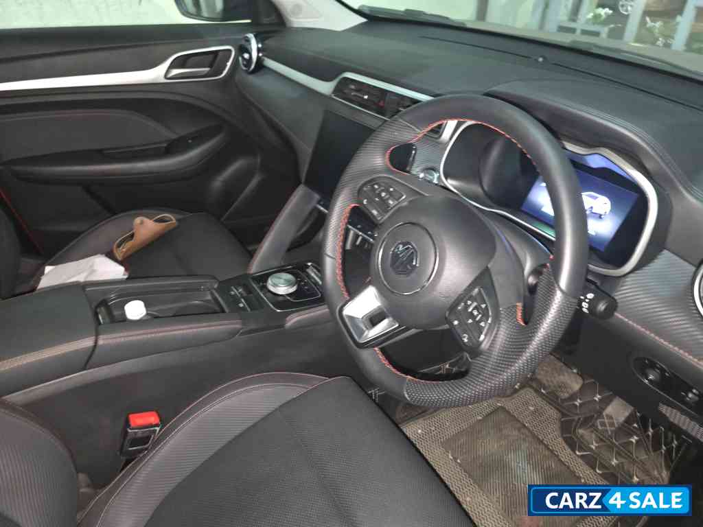 MG ZS EV Top