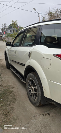 White Mahindra XUV 500 W7