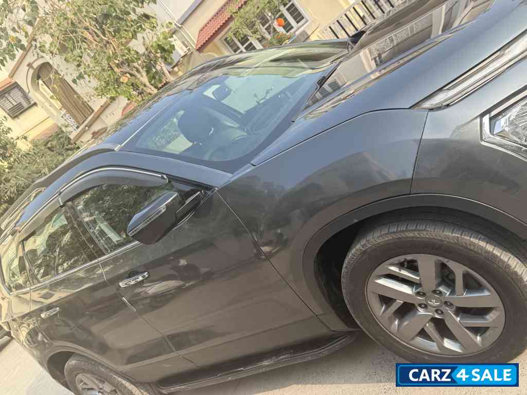 Day Grey Tata Safari XTA plus Day Grey Tata Safari XTA plus
