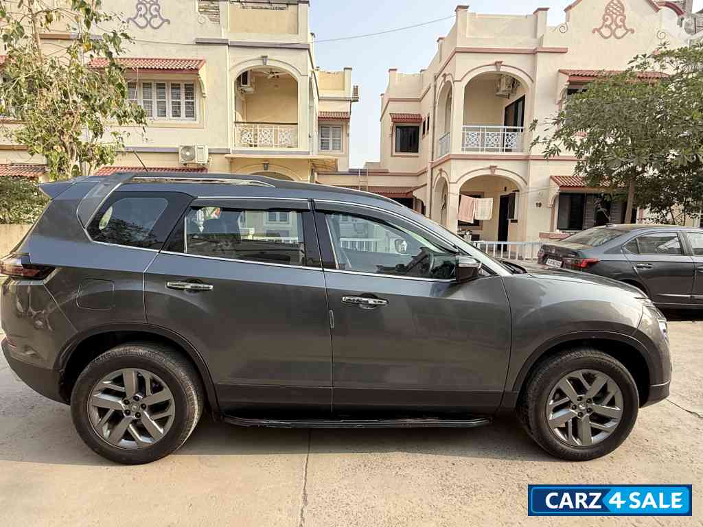 Day Grey Tata Safari XTA plus Day Grey Tata Safari XTA plus