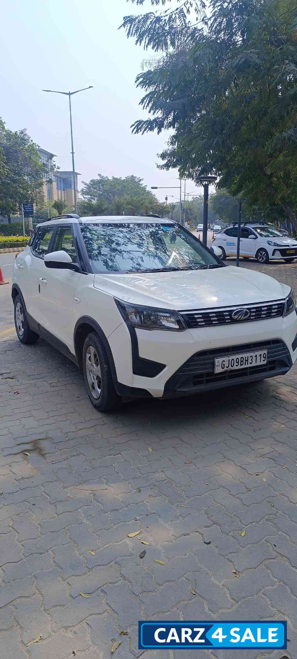 White Mahindra XUV300 W6