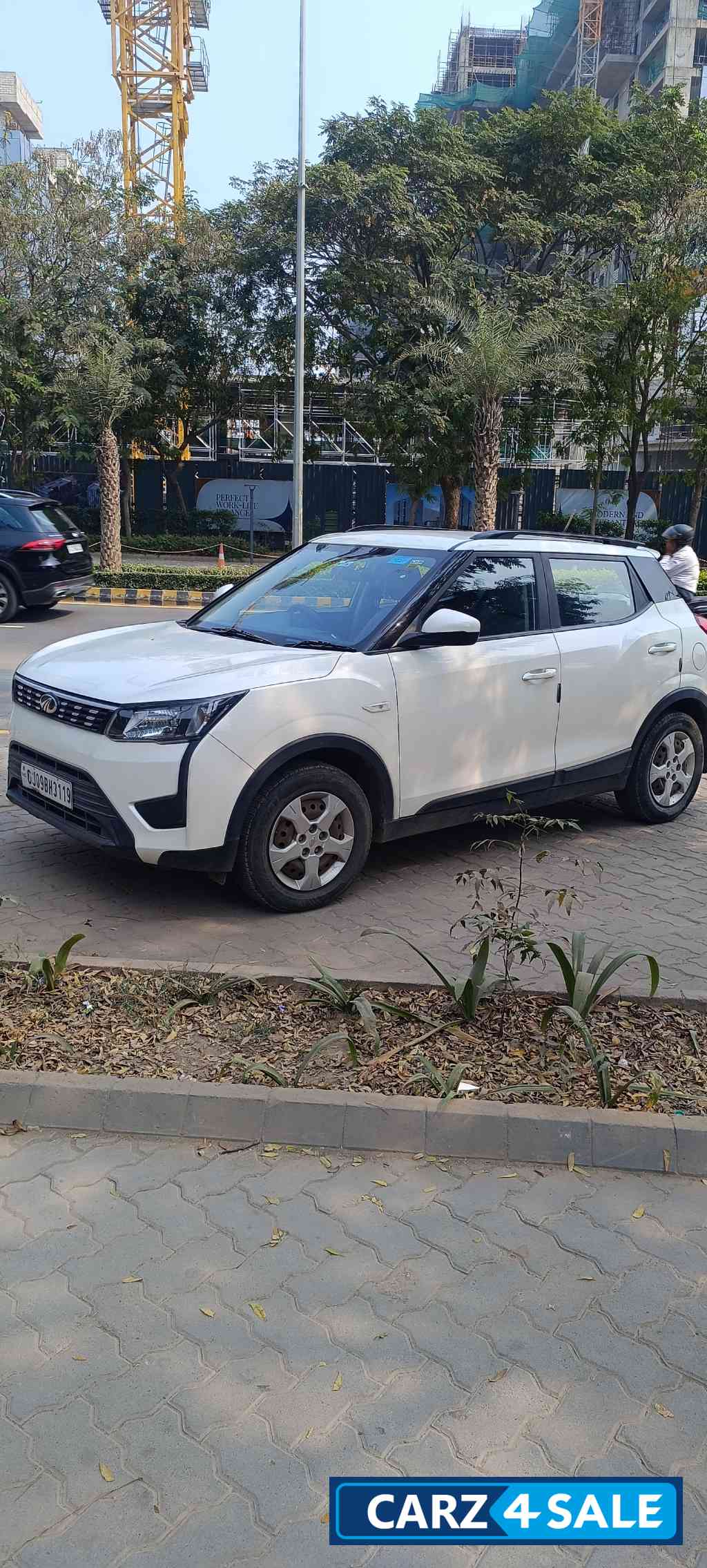 White Mahindra XUV300 W6