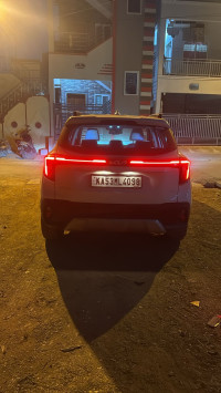 White Kia Seltos HTX IVT automatic petrol