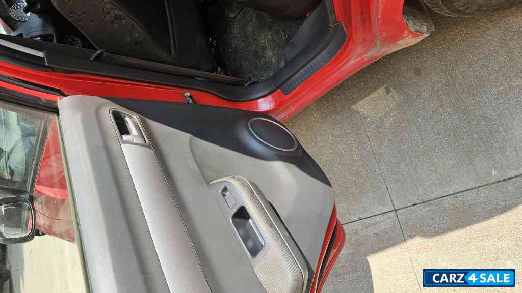 Maruti Suzuki Swift V I