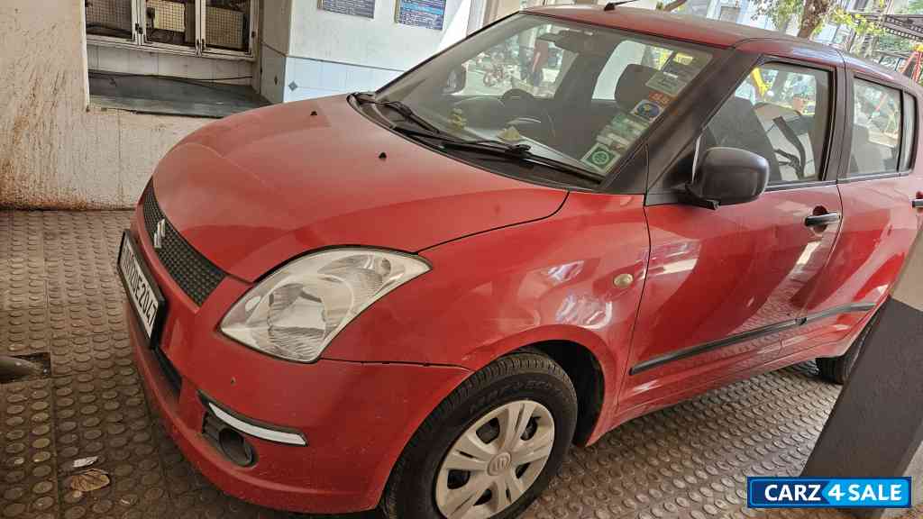 Maruti Suzuki Swift V I