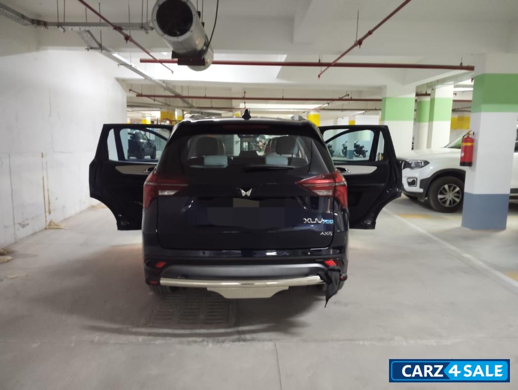 Mahindra XUV700 AX 7 L DIESEL